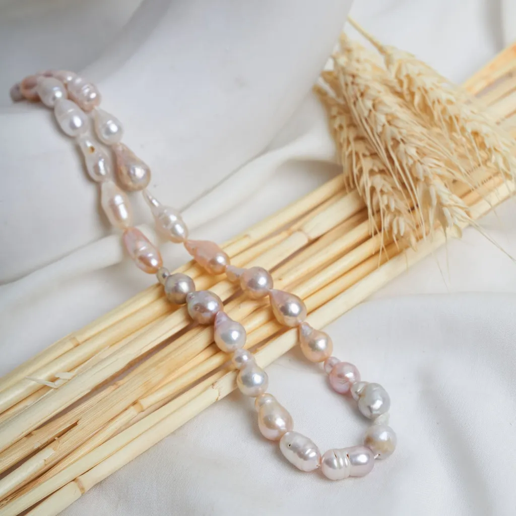 Pearl necklce  (2).webp