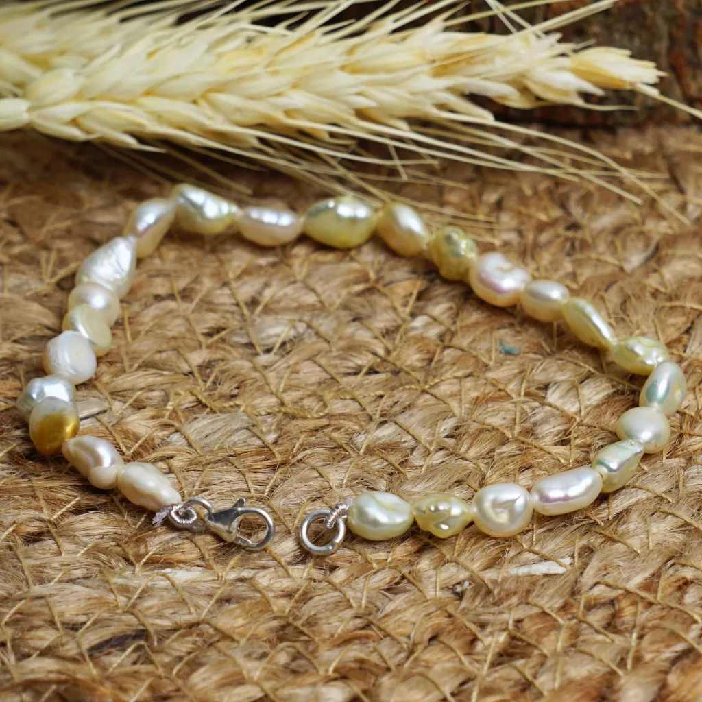 Fancy Shape Pearl Bracelet .jpg .webp